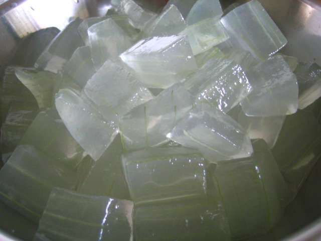 Herbal and Natural Skincare: Time-Tested Ingredients That Work