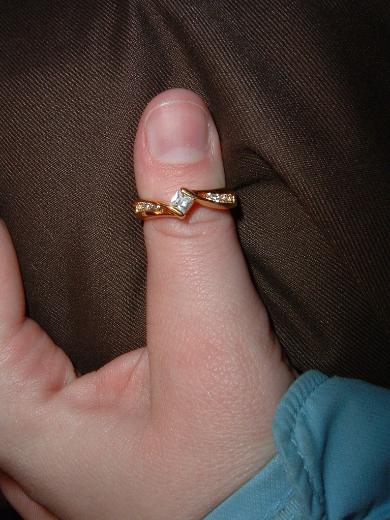 How to Buy a Diamond Engagement Ring