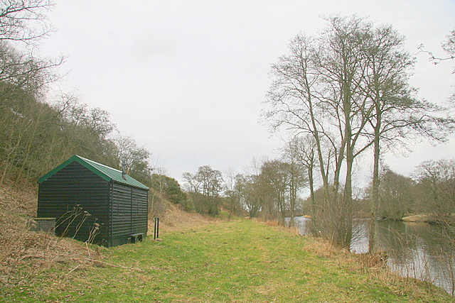 How to Store Fishing Rods Without Ruining Them