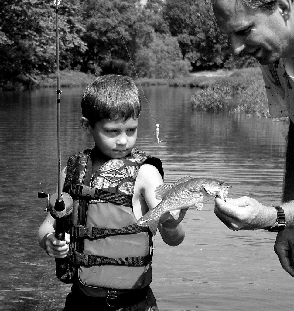 Lake Fishing Tips: Finding Fish and Casting Cleanly
