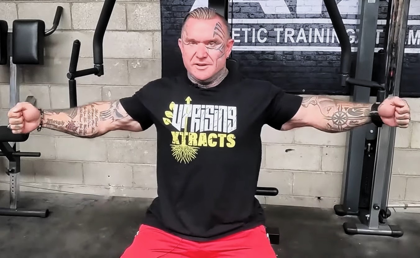 Resistance bands vs dumbbells: which to buy first