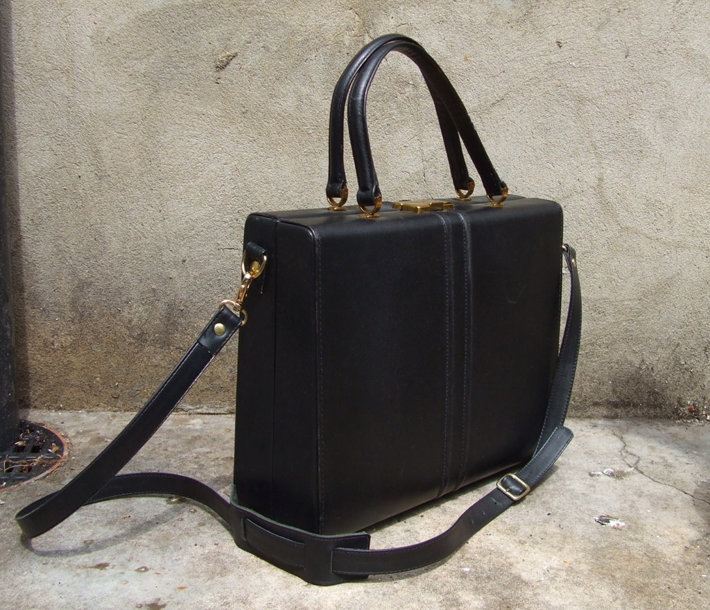 Spotting Fake Coach Bags (and Buying the Real One Instead)