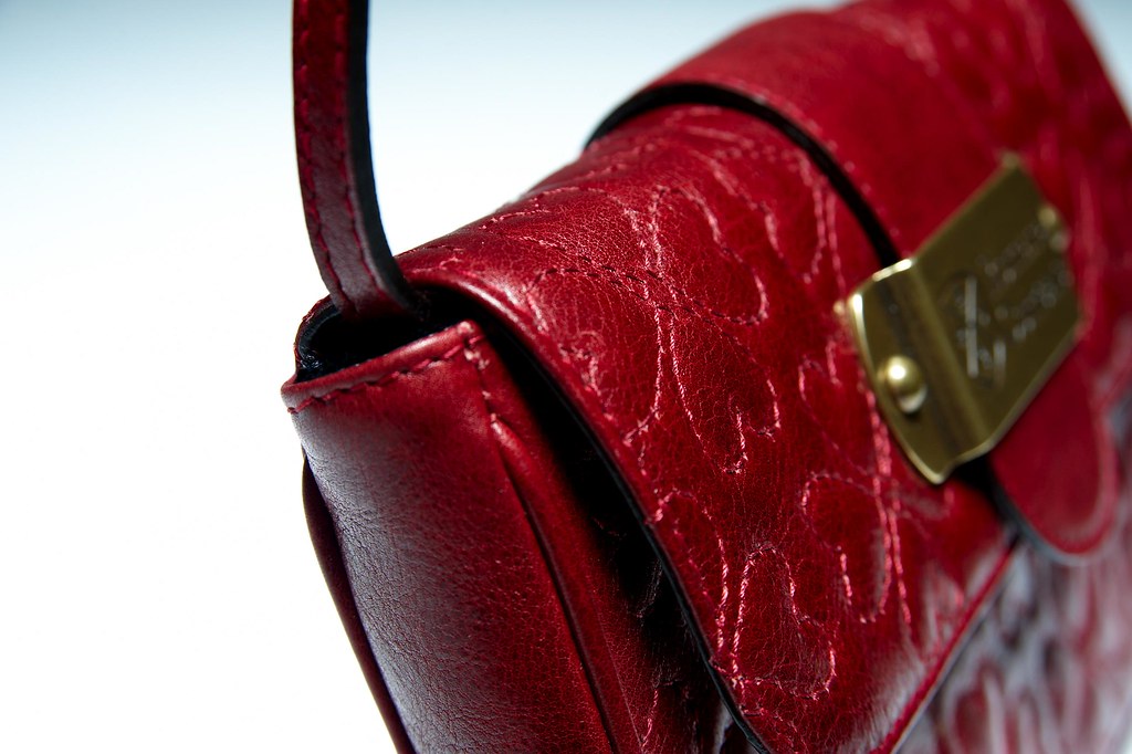 Vera Bradley Handbags: Quilted Color and Who They Suit