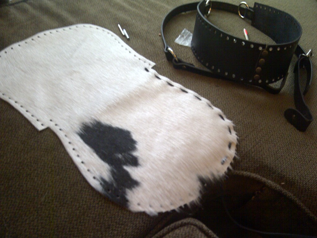 Western Handbags: How to Finish a Cowboy-Boot Look the Right Way