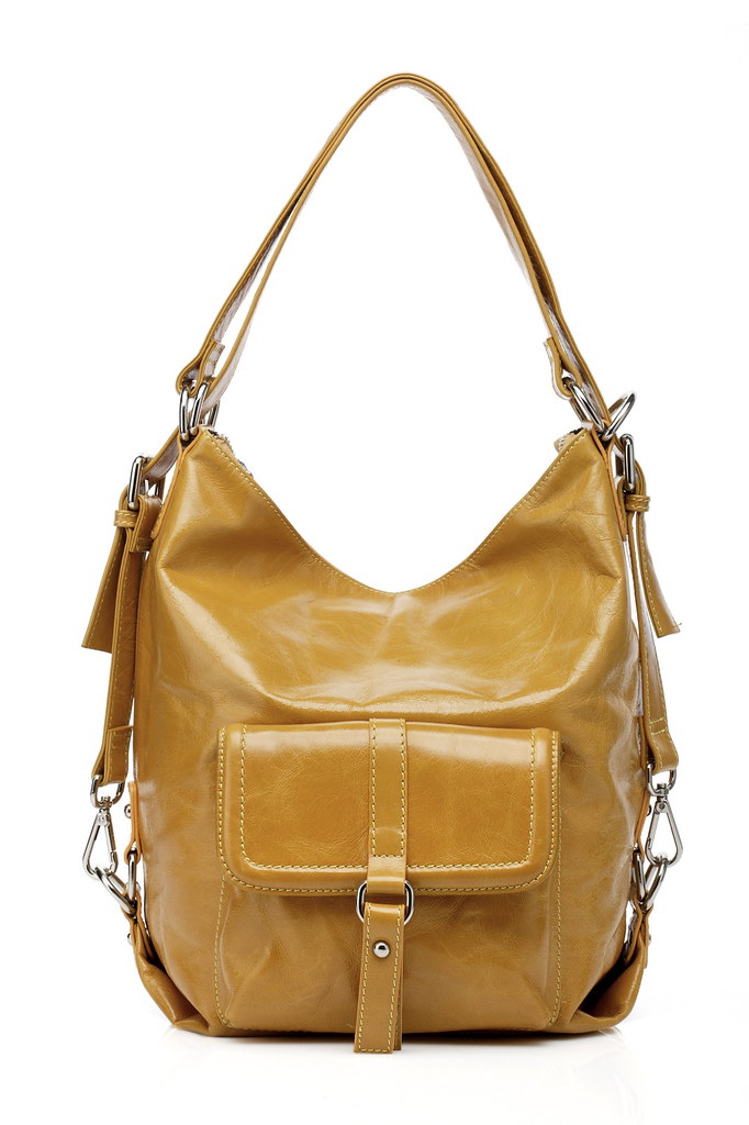 What Your Handbag Says About Your Personality (And How to Pick)