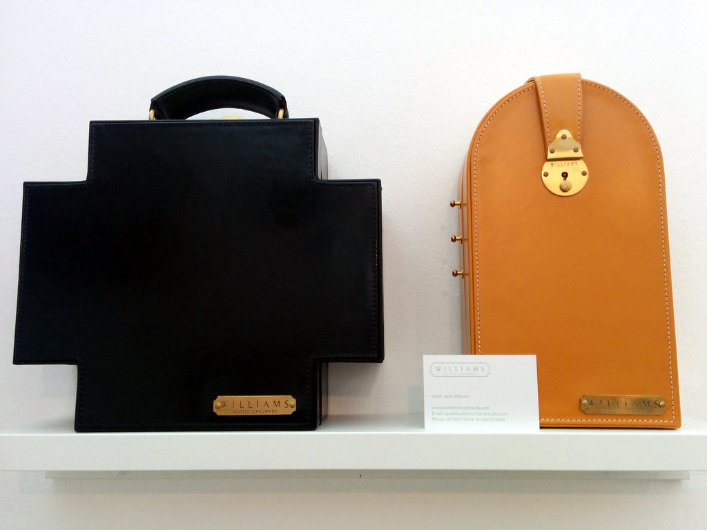 Wholesale Handbags: What That Word Actually Means for Shoppers