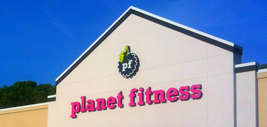 Why I'd buy the Indoor Pickleball Pack over the cheap bulk boxes